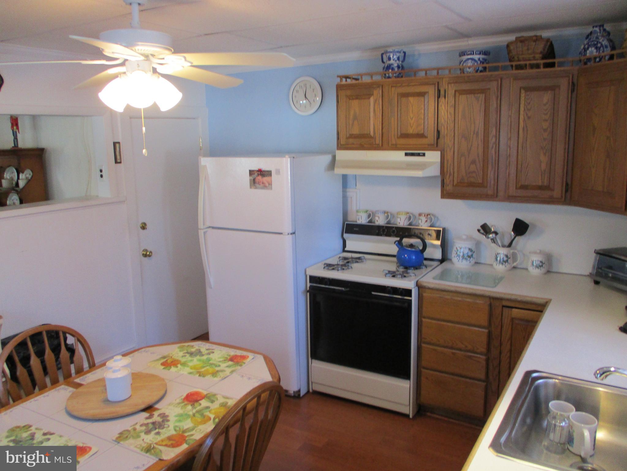7214 Dungan Road Philadelphia, PA 19111 - Photo 10 of 19