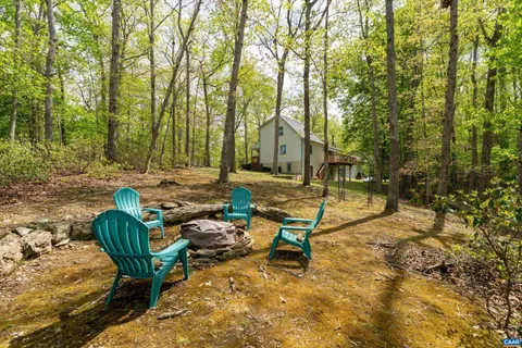 a view of an outdoor space