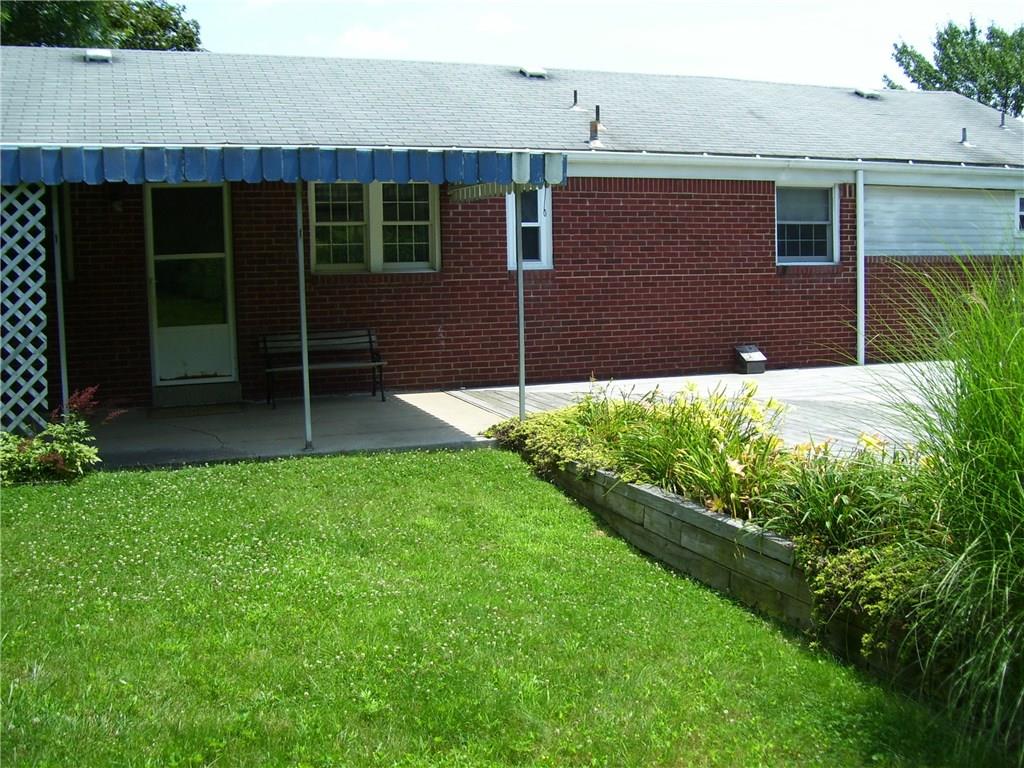 25 Pontiac Road Pittsburgh, PA 15241 - Photo 13 of 15 Rear covered patio + deck