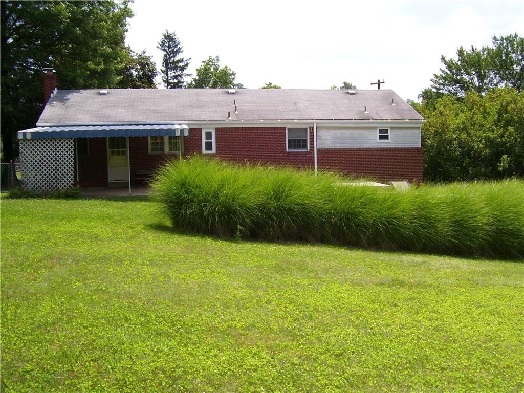 25 Pontiac Road Pittsburgh, PA 15241 - Photo 14 of 15 Large fenced rear yard.