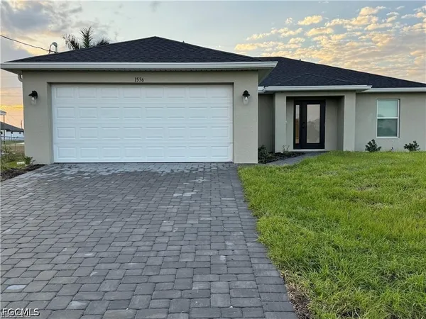 $1,900 | 1536 Northwest 24th Avenue, Cape Coral, FL 33993