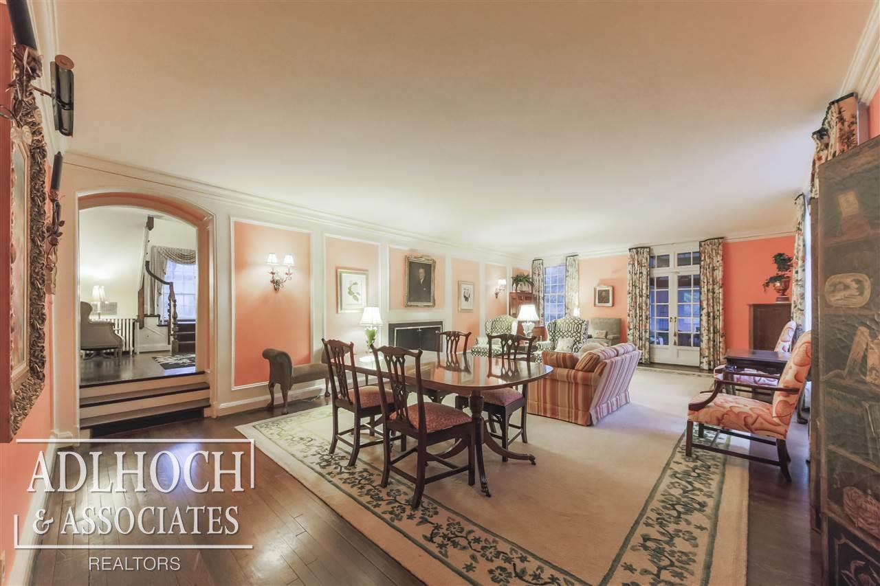 165 Cloverly Road Grosse Pointe, MI 48236 - Photo 9 of 24 31311039-8.JPG