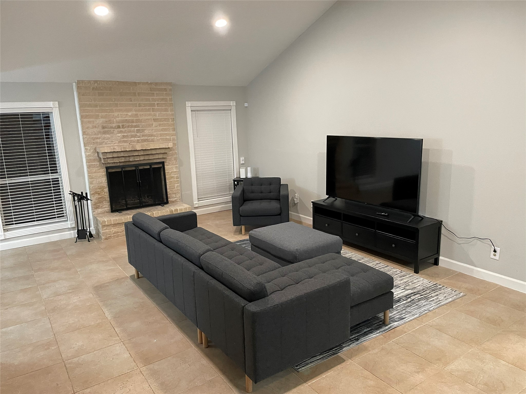 16007 Mill Point Drive Houston, TX 77059 - Photo 12 of 38