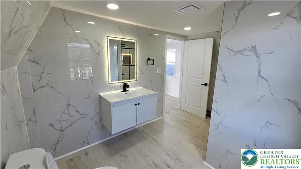 $265,000 | 137 Madison Street, Wilkes Barre, PA 18702