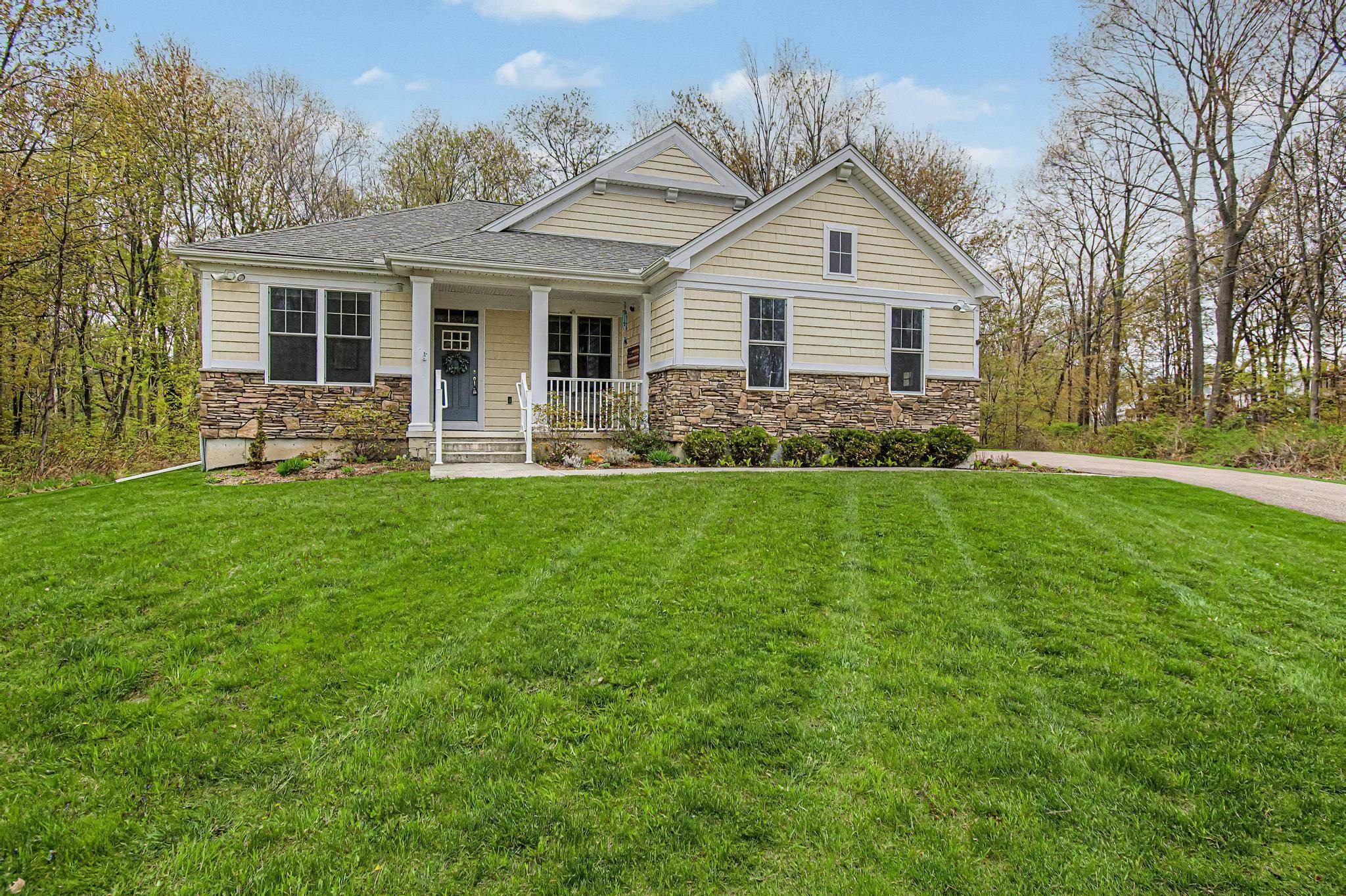 107 Staniford Farms Road Burlington, VT 05408 - Photo 1 of 56