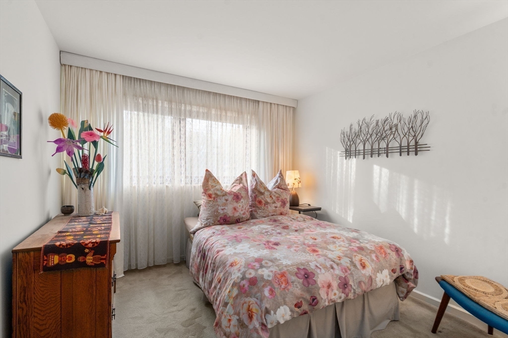 21 Knight Road Framingham, MA 01701 - Photo 10 of 24