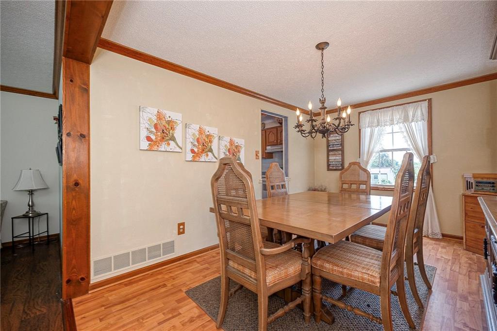 512 Aten Road Coraopolis, PA 15108 - Photo 15 of 30