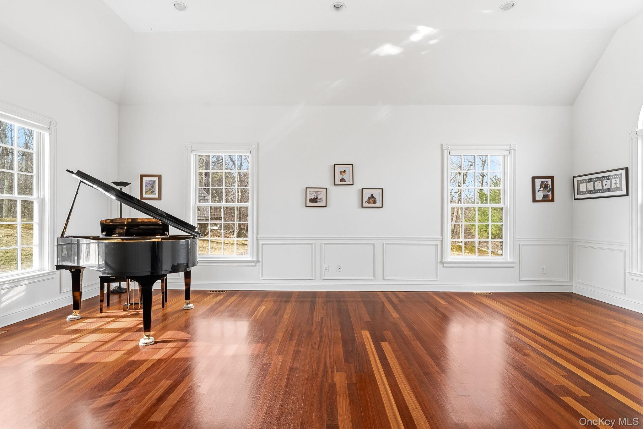 58 Old Logging Road Bedford, NY 10506 - Photo 13 of 33