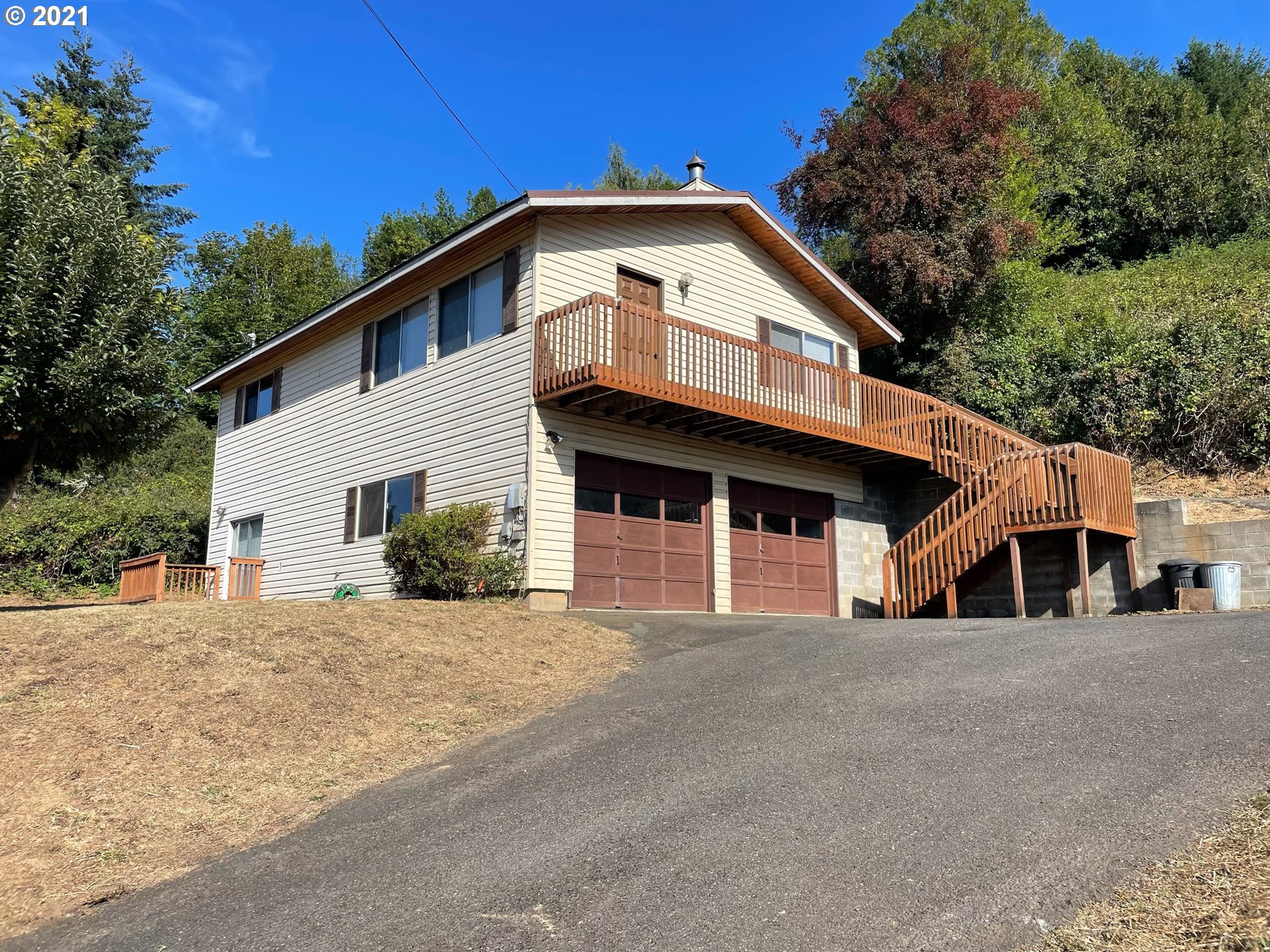 1275 Harris Street Myrtle Point, OR 97458 - Photo 2 of 20 Gallery Image 2