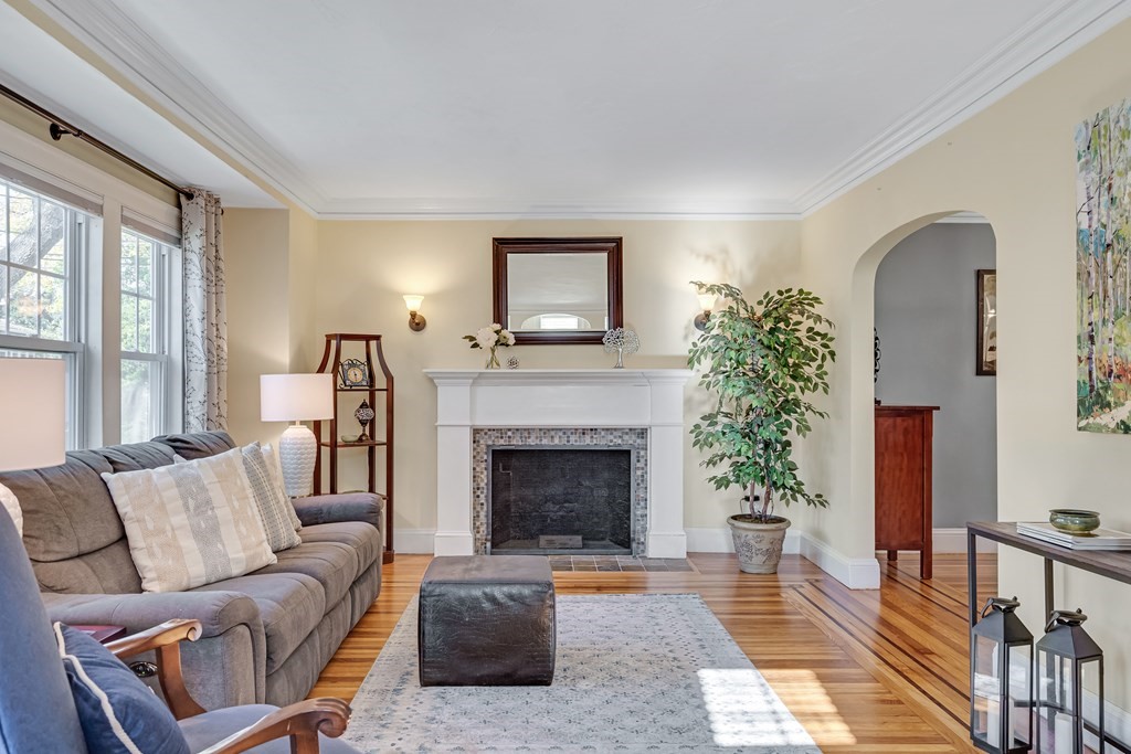 73 Wedgewood Road Newton, MA 02465 - Photo 2 of 24