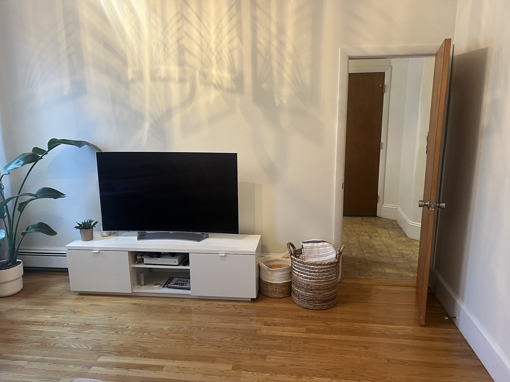 12 Kilsyth Road, Unit 2 Brookline, MA 02445 - Photo 3 of 12