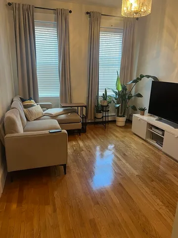 $3,500 | 12 Kilsyth Road, Unit 2, Brookline, MA 02445