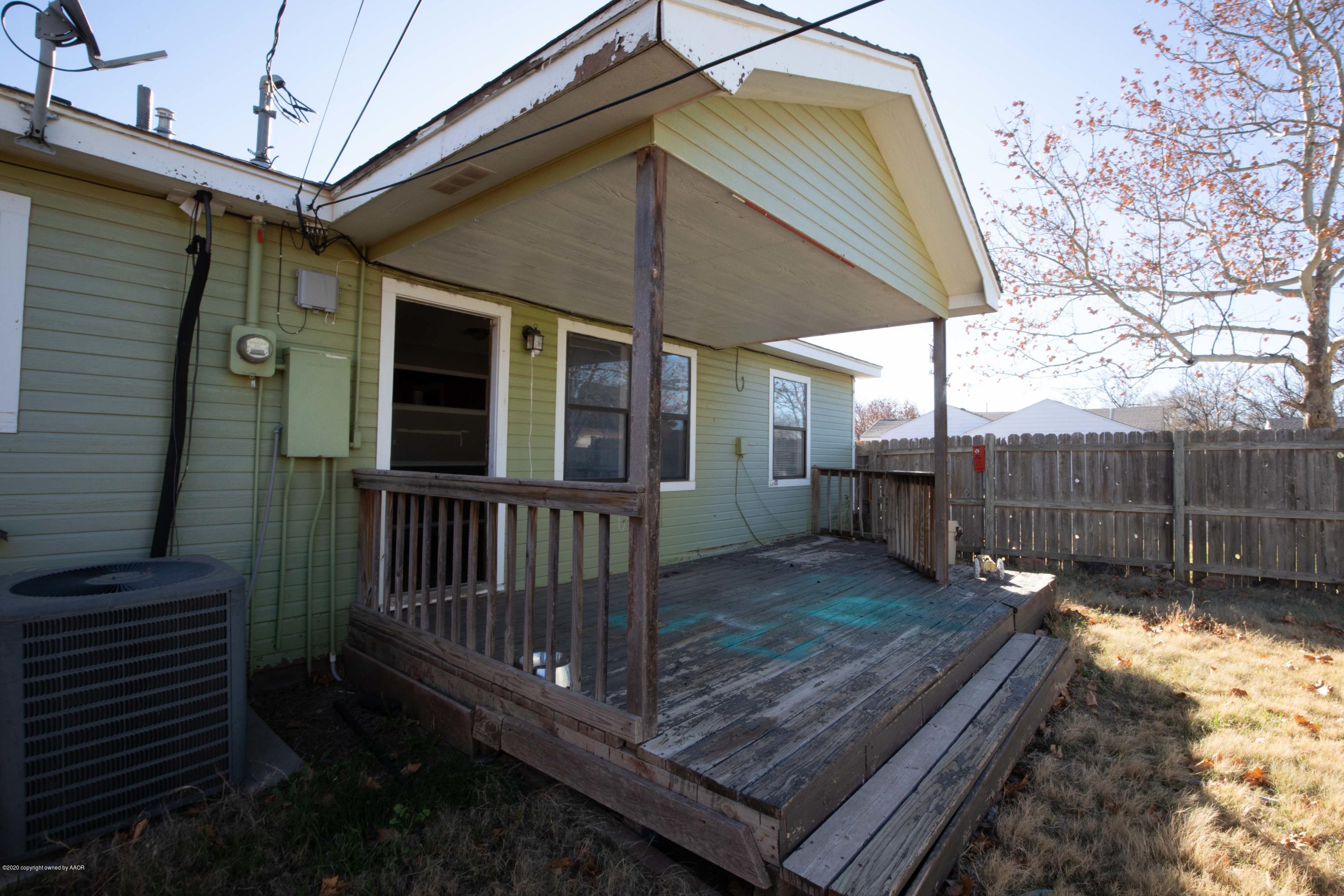 4126 Parker Street Amarillo, TX 79110 - Photo 27 of 31 PATIO VIEW 2