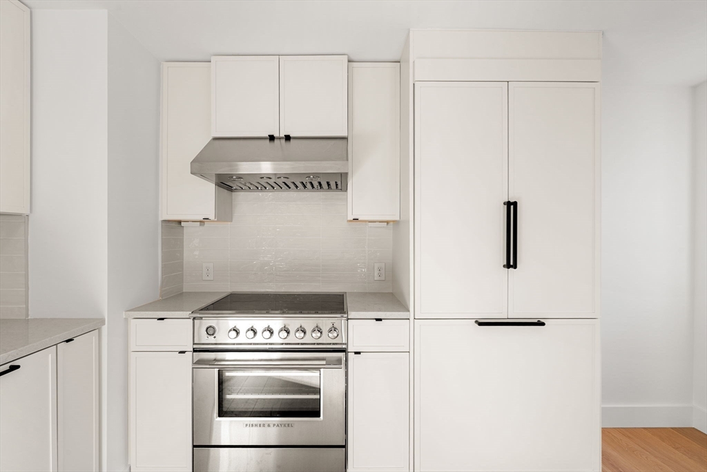 8 Elm Street, Unit 8 Newton, MA 02465 - Photo 10 of 32