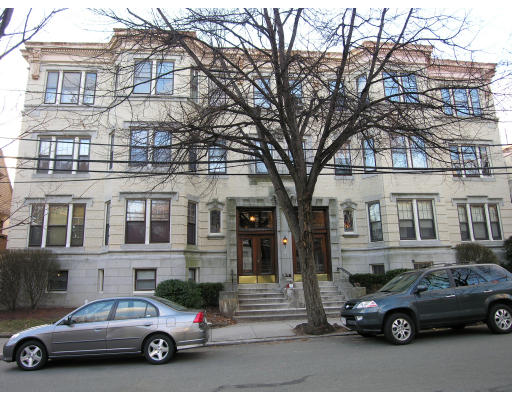 30 Kilsyth Road, Unit B1 Brookline, MA 02445 - Photo 1 of 7 Gallery Image 1