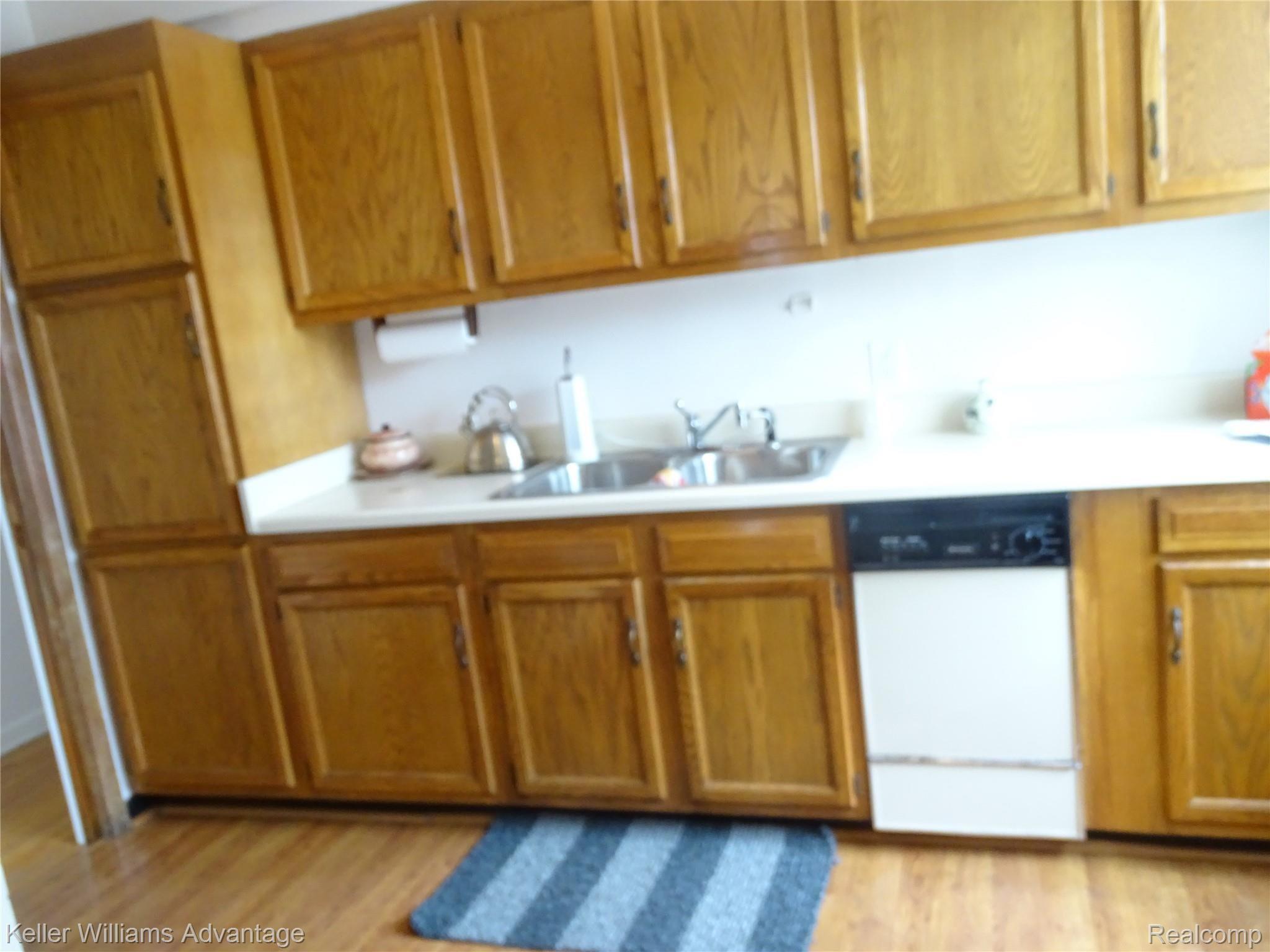19745 Evergreen Road Detroit, MI 48219 - Photo 2 of 14 DSC01967.JPG