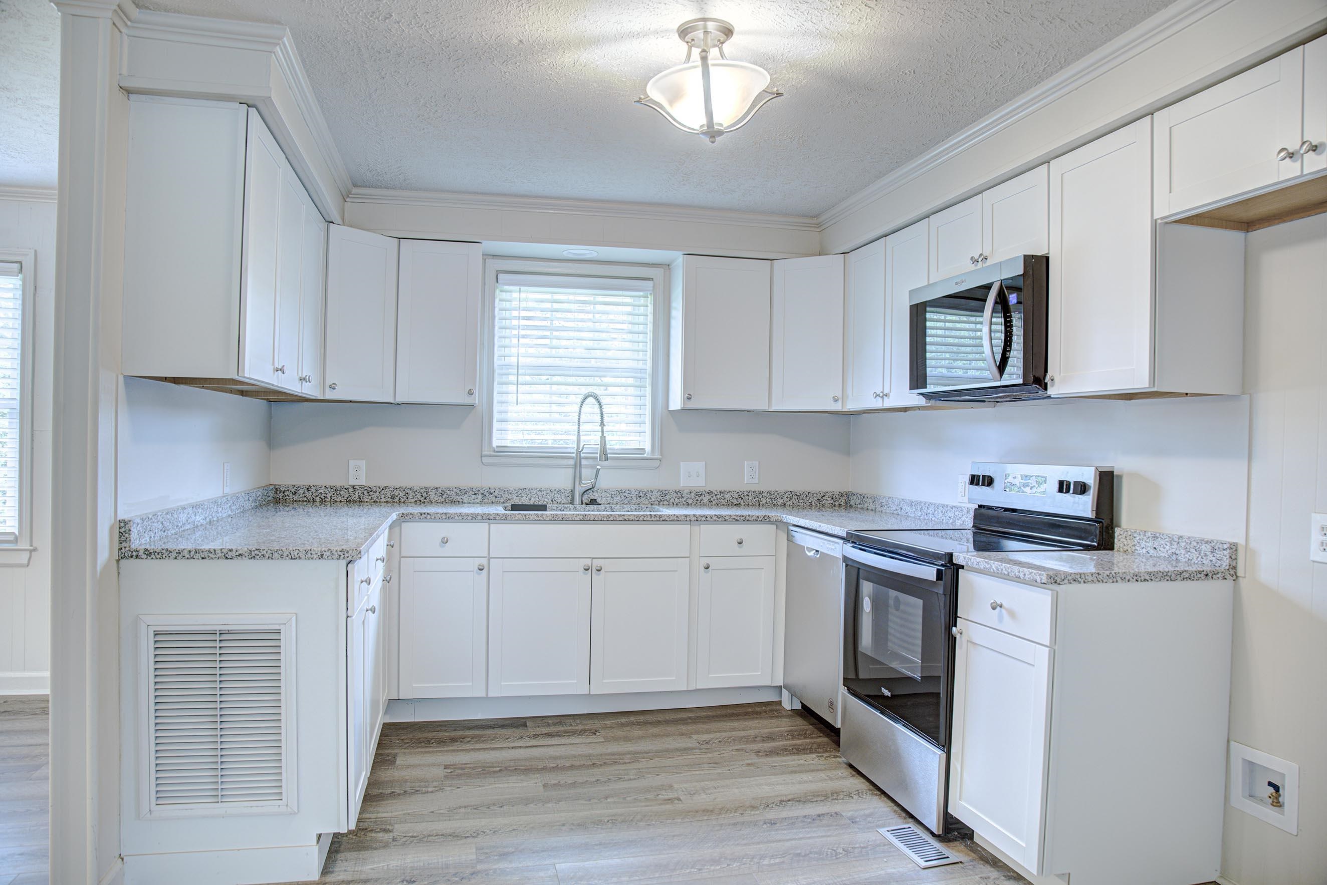 12264 Highway 905 Longs, SC 29568 - Photo 10 of 40