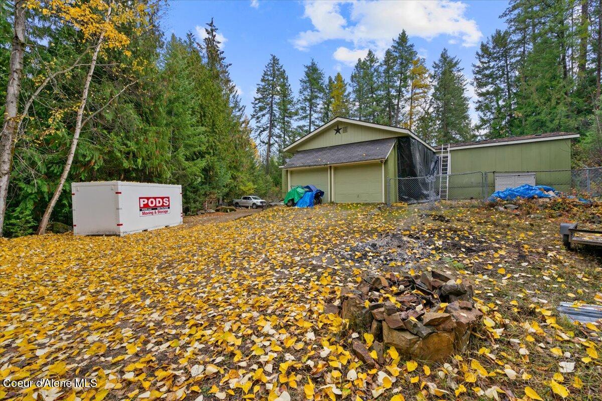 9864 Bottle Bay Road Sagle, ID 83860 - Photo 32 of 35 32-Back of home