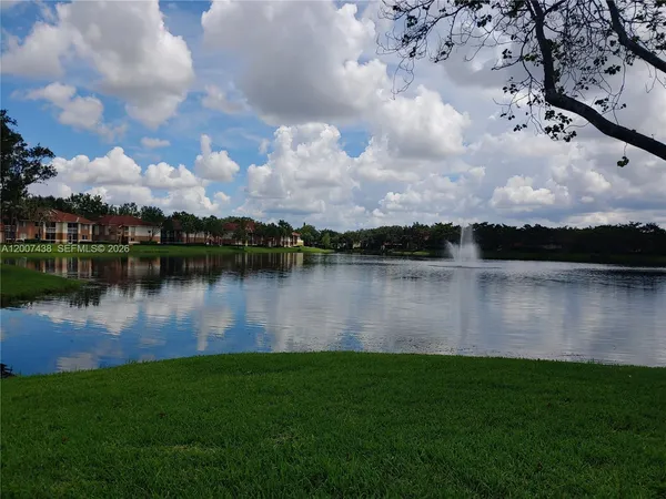 $2,400 | 704 Northwest 92nd Avenue, Unit 704, Plantation, FL 33324