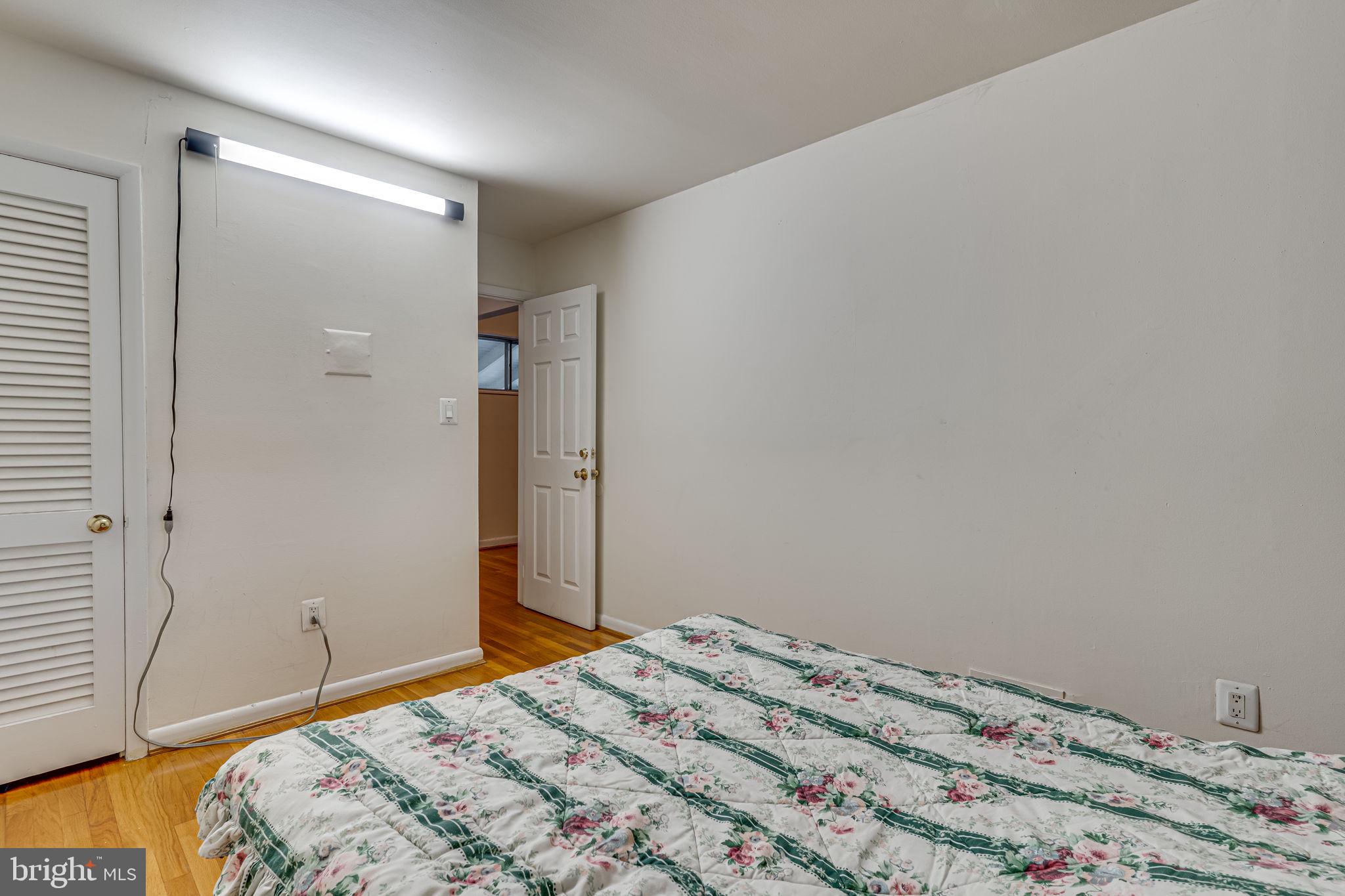 11216 Bybee Street Silver Spring, MD 20902 - Photo 13 of 40 Gallery Image 13