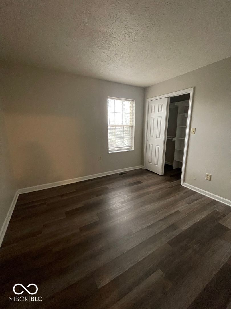 4436 Victory Circle Indianapolis, IN 46203 - Photo 6 of 15