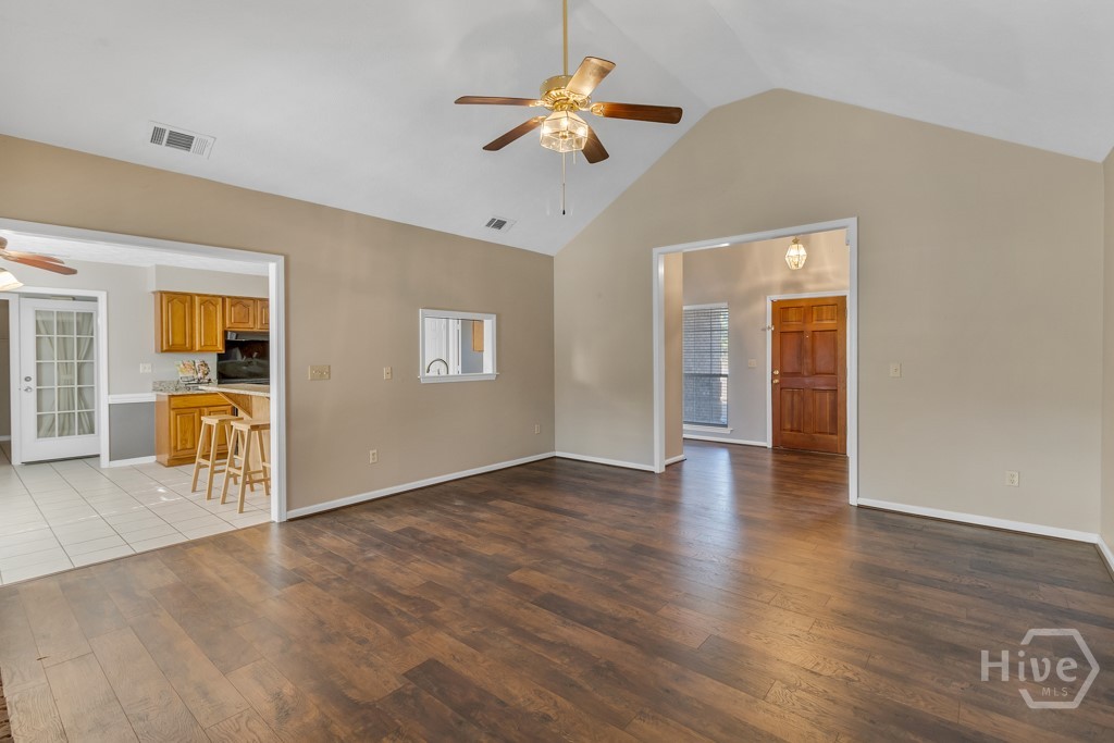 2410 Hodgeville Road Rincon, GA 31326 - Photo 12 of 42 Living Room