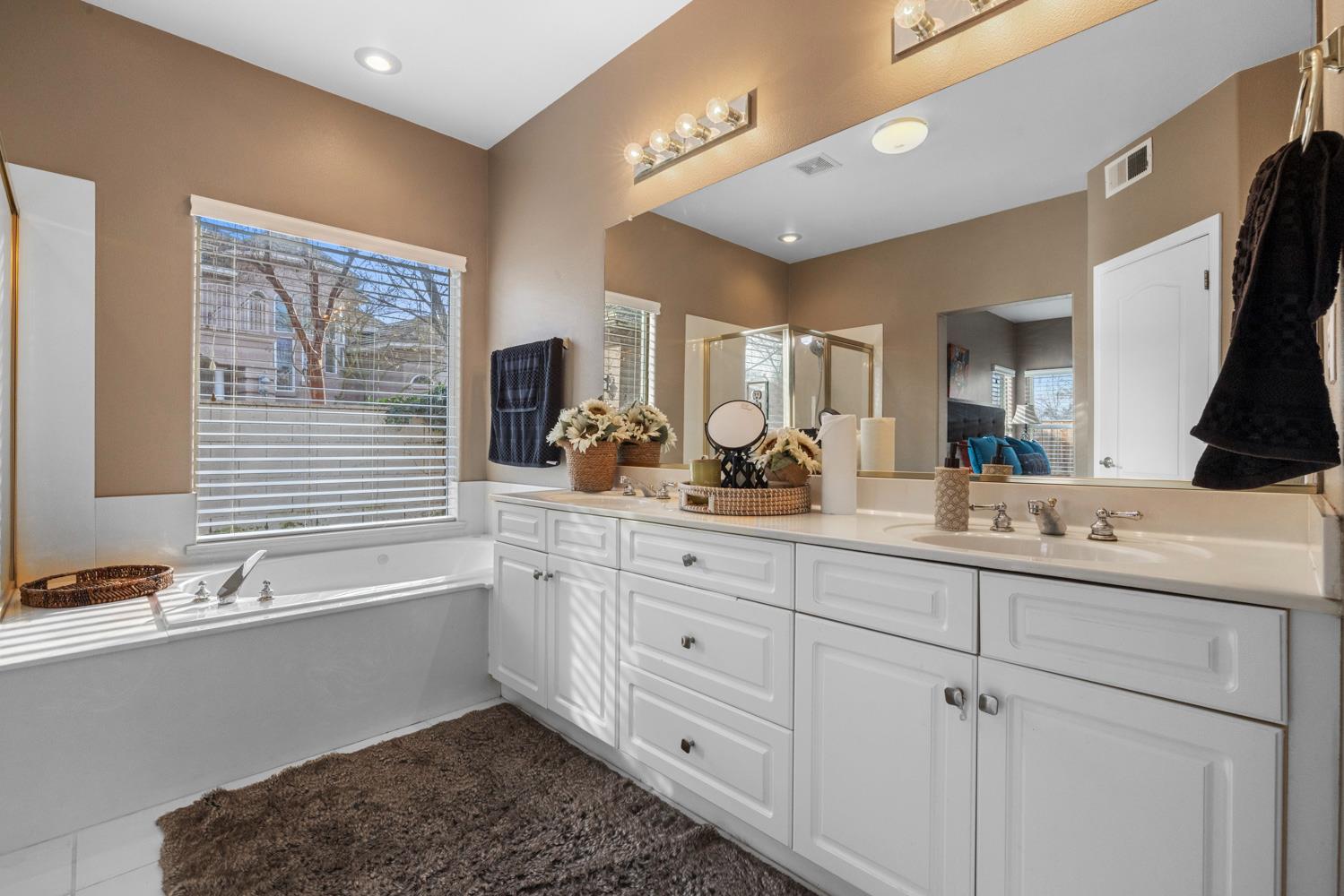 4716 Vía Altura Modesto, CA 95357 - Photo 25 of 54