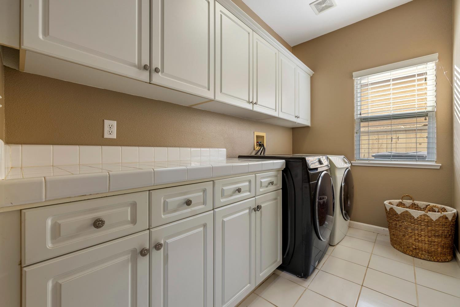 4716 Vía Altura Modesto, CA 95357 - Photo 28 of 54