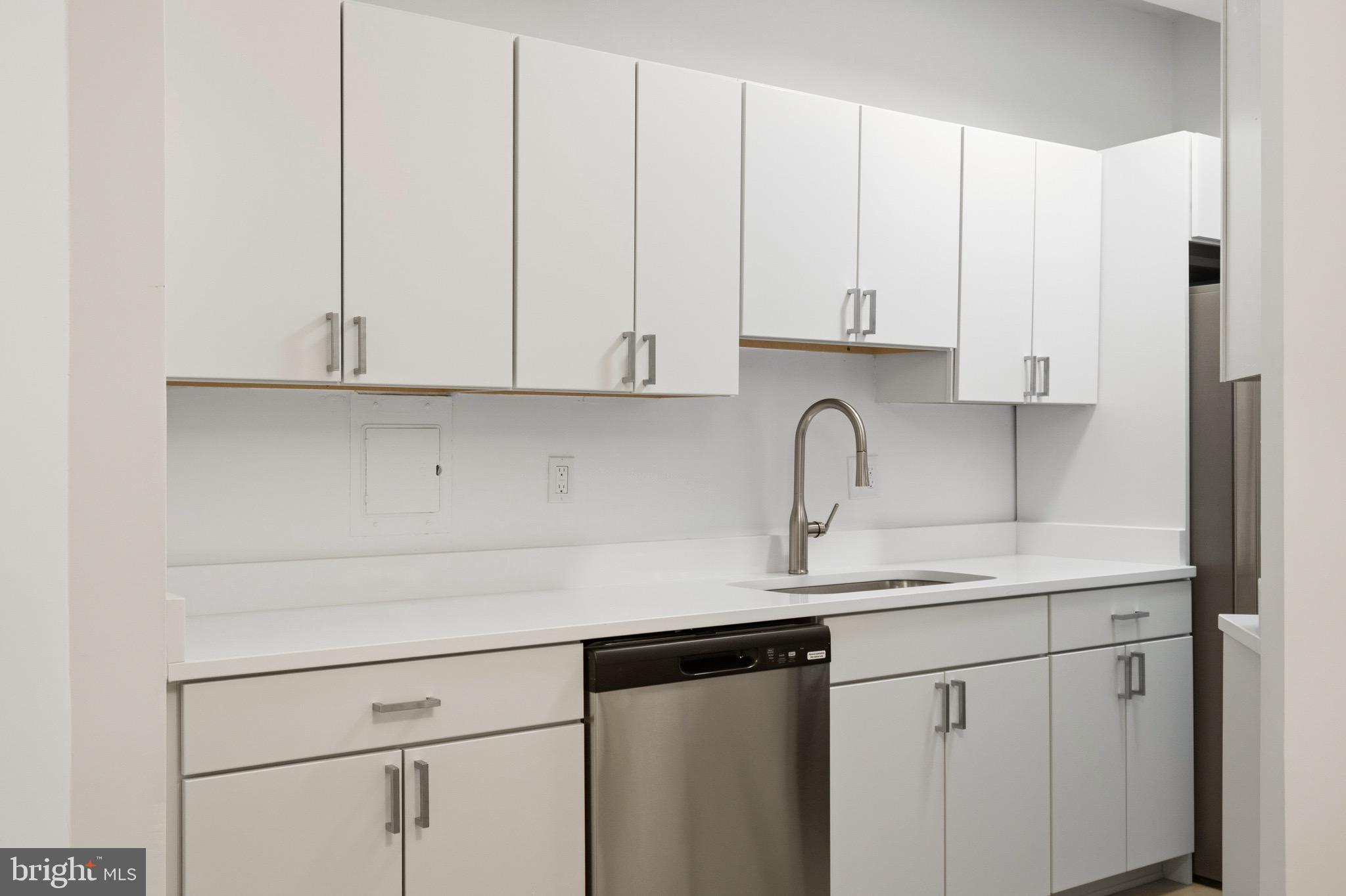 2032 Belmont Road Northwest, Unit 211 Washington, DC 20009 - Photo 8 of 17