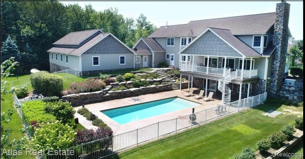 2716 Lake George Road Leonard, MI 48367 - Photo 13 of 98