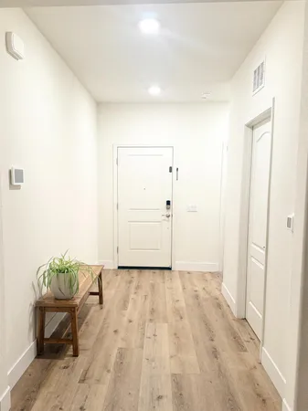 a view of livingroom with furniture