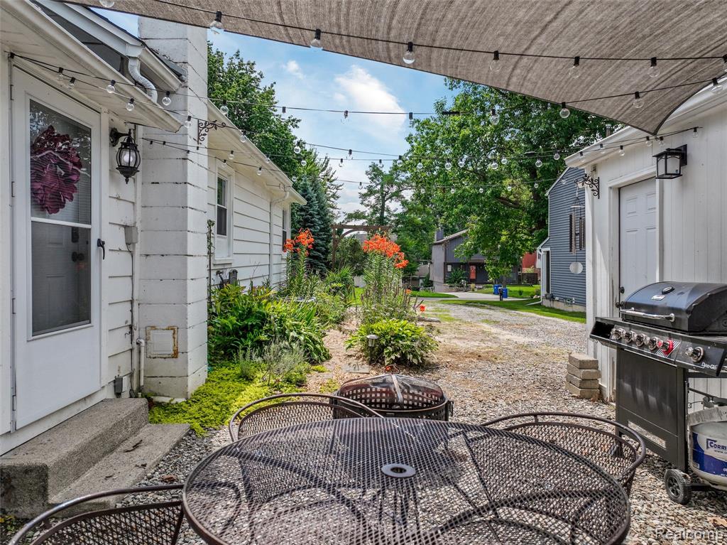 3932 Oak Knoll Road Waterford, MI 48328 - Photo 22 of 28 Gallery Image 22