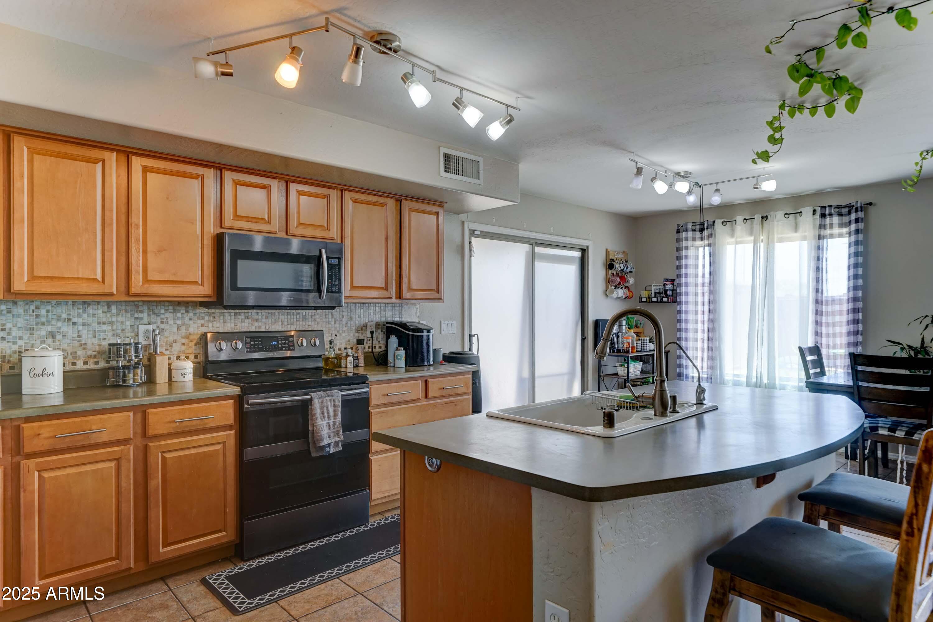 25519 West Crown King Road Buckeye, AZ 85326 - Photo 2 of 30 25519 W Crown King Rd-5