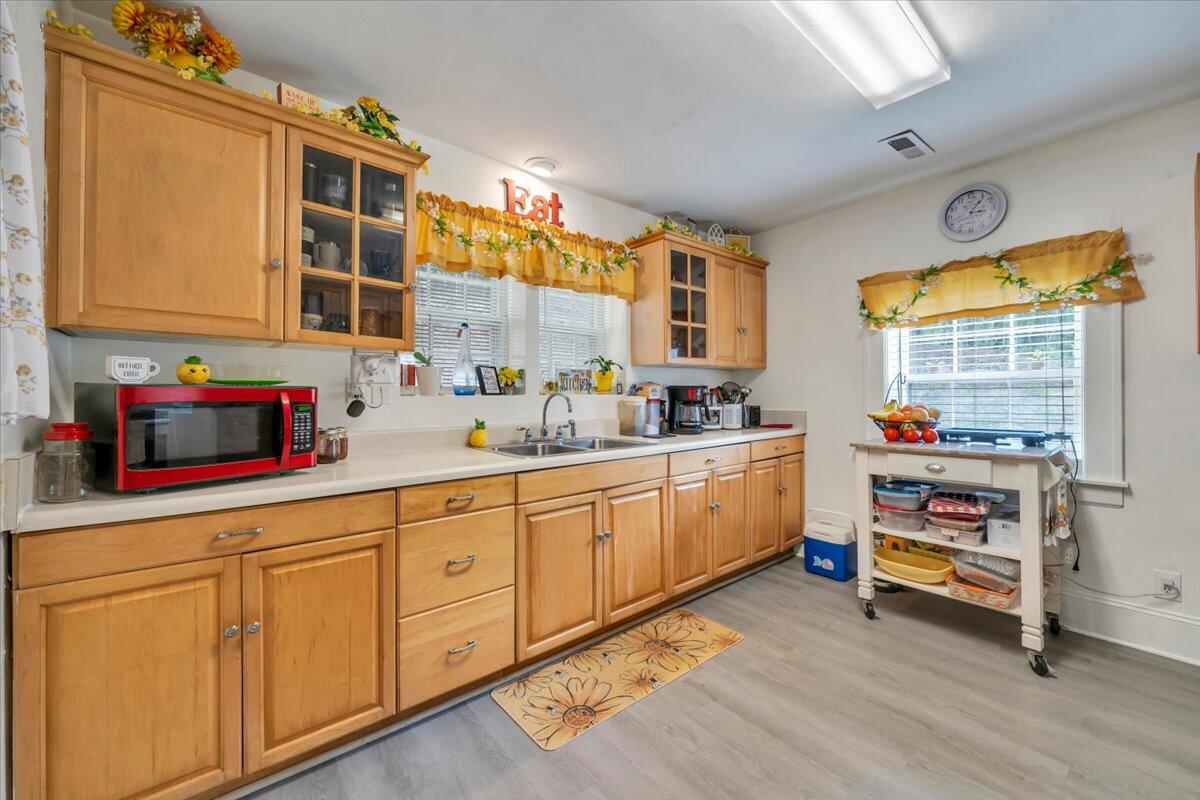 1852 Wildwood Road Salem, VA 24153 - Photo 18 of 48 16-MIB07861