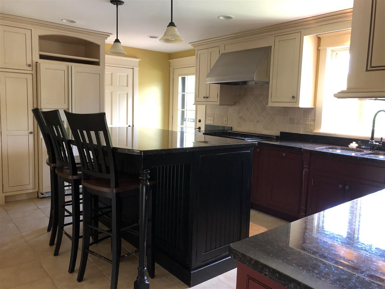 100 Smith Road Bedford, NH 03110 - Photo 5 of 21
