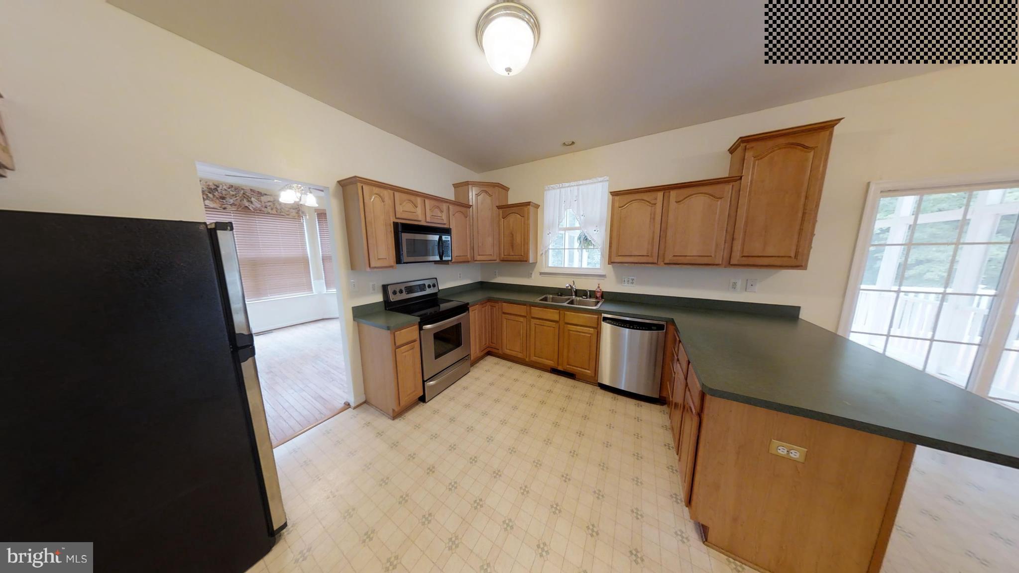 6657 Hawkins Gate Road La Plata, MD 20646 - Photo 8 of 26 Kitchen