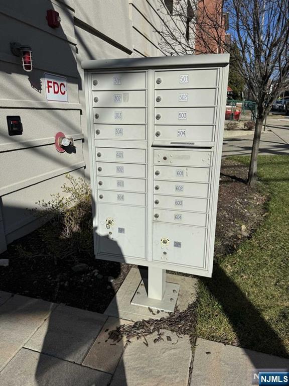 307 Gorge Road, Unit 402 Cliffside Park, NJ 07010 - Photo 12 of 12