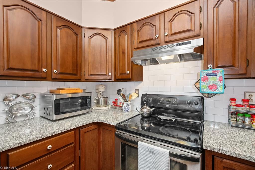 104 Pebble Rdg Lane Winston-Salem, NC 27104 - Photo 15 of 29 Gallery Image 15
