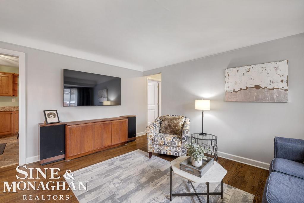 521 Normandy Road Royal Oak, MI 48073 - Photo 6 of 46 50194712-17184f2b-2dcf-4528-accf-be8ef0acf889.JPG