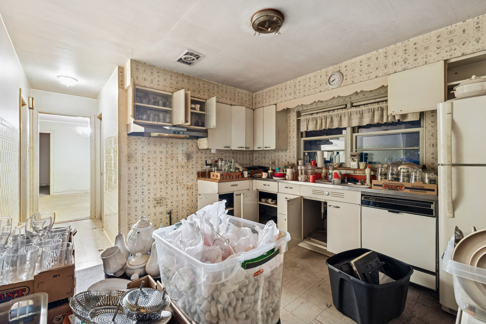 950 Gardner Road Flossmoor, IL 60422 - Photo 16 of 21 a kitchen with a sink appliances and cabinets