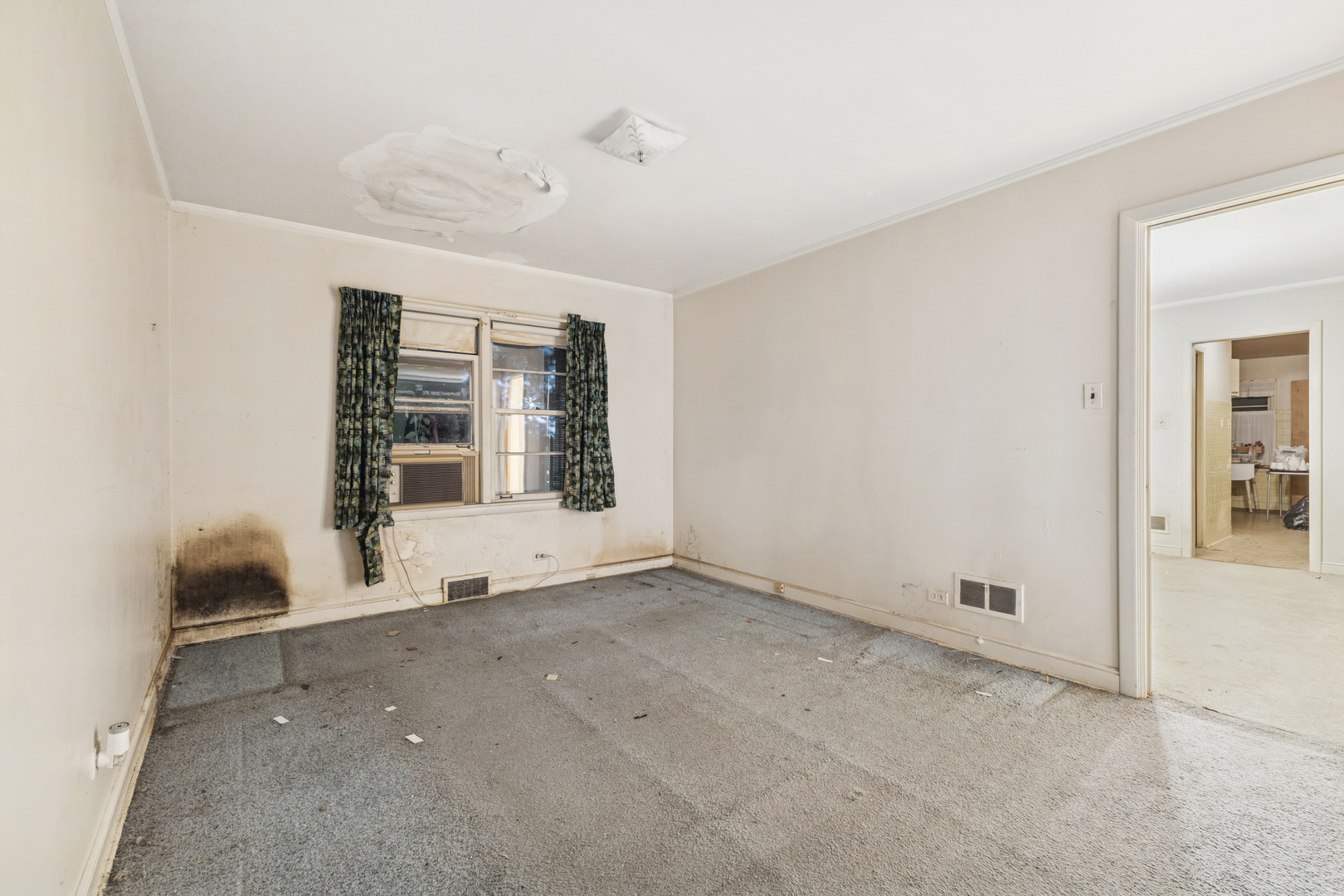 950 Gardner Road Flossmoor, IL 60422 - Photo 19 of 21 an empty room with windows