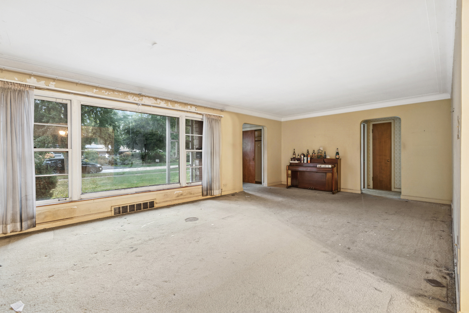950 Gardner Road Flossmoor, IL 60422 - Photo 8 of 21 a view of empty room with floor to ceiling window