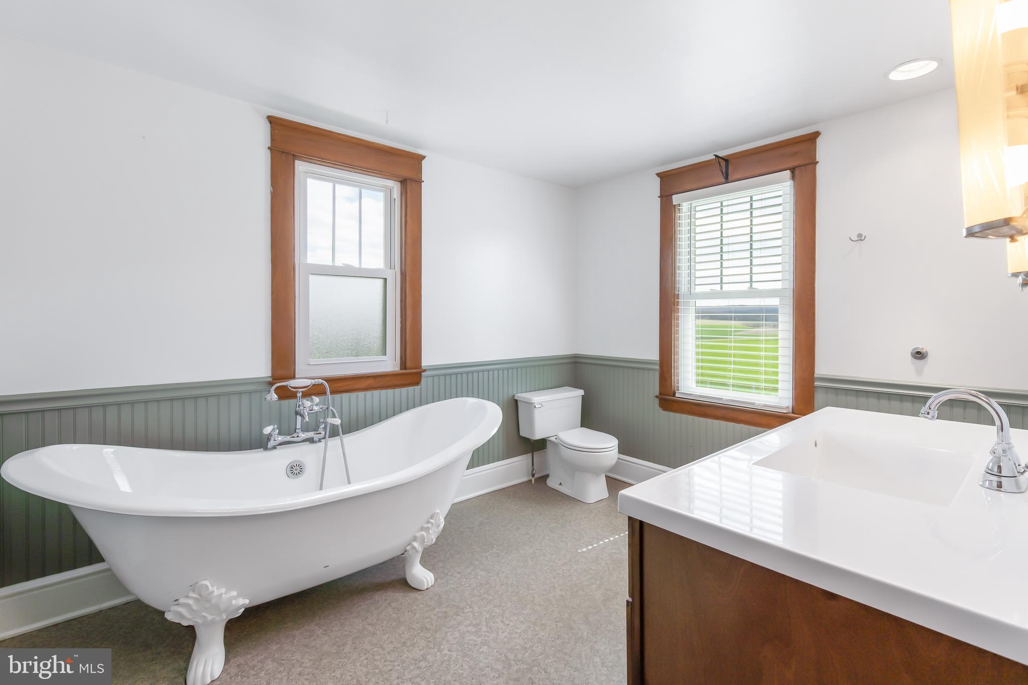 4716 East Prospect Road York, PA 17406 - Photo 26 of 39 Upper Level - Bath