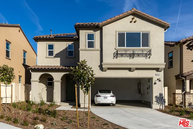 $4,350 | 23725 Orange Blossom Drive, Newhall, CA 91321