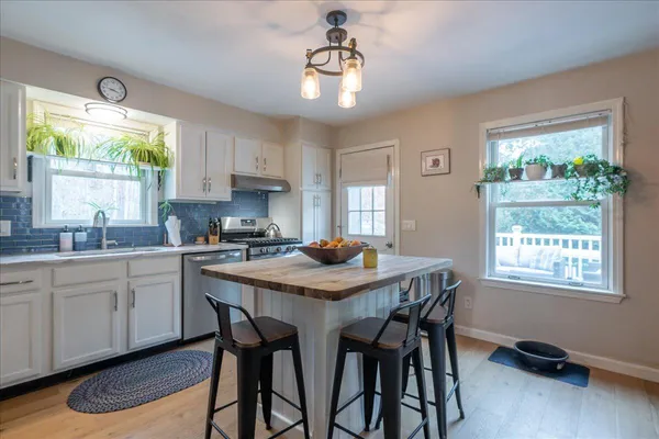 $429,000 | 276 South Street, Rockport, ME 04856