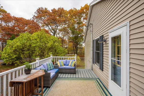 $429,000 | 276 South Street, Rockport, ME 04856