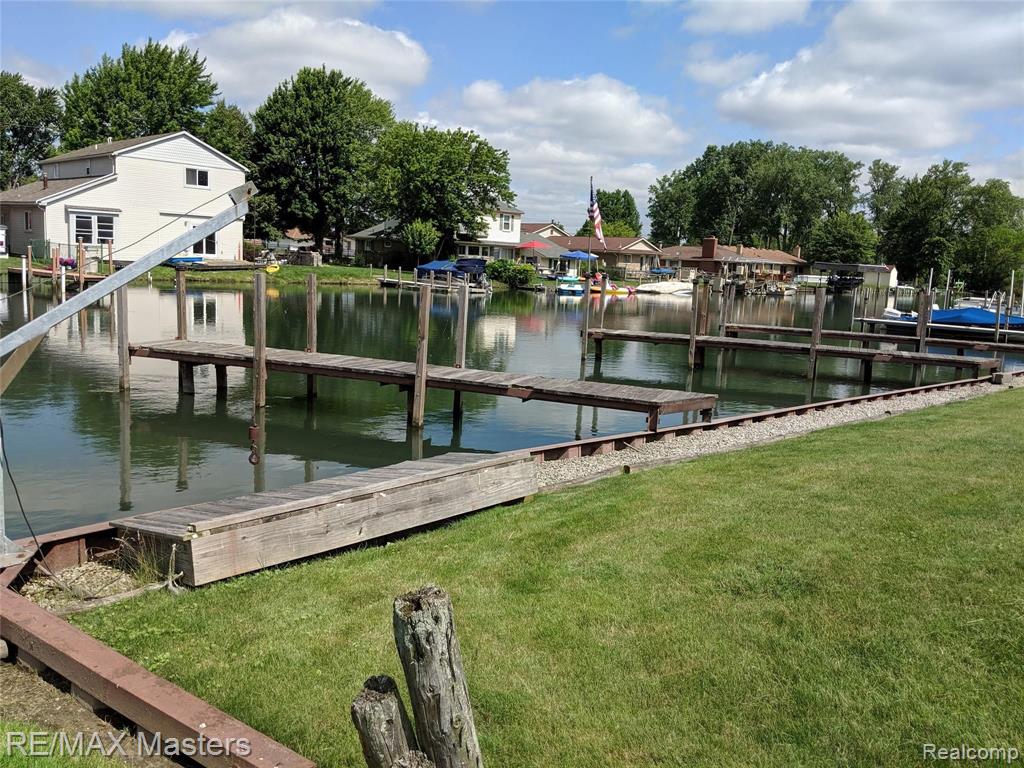 29850 Pointe Drive Gibraltar, MI 48173 - Photo 20 of 20