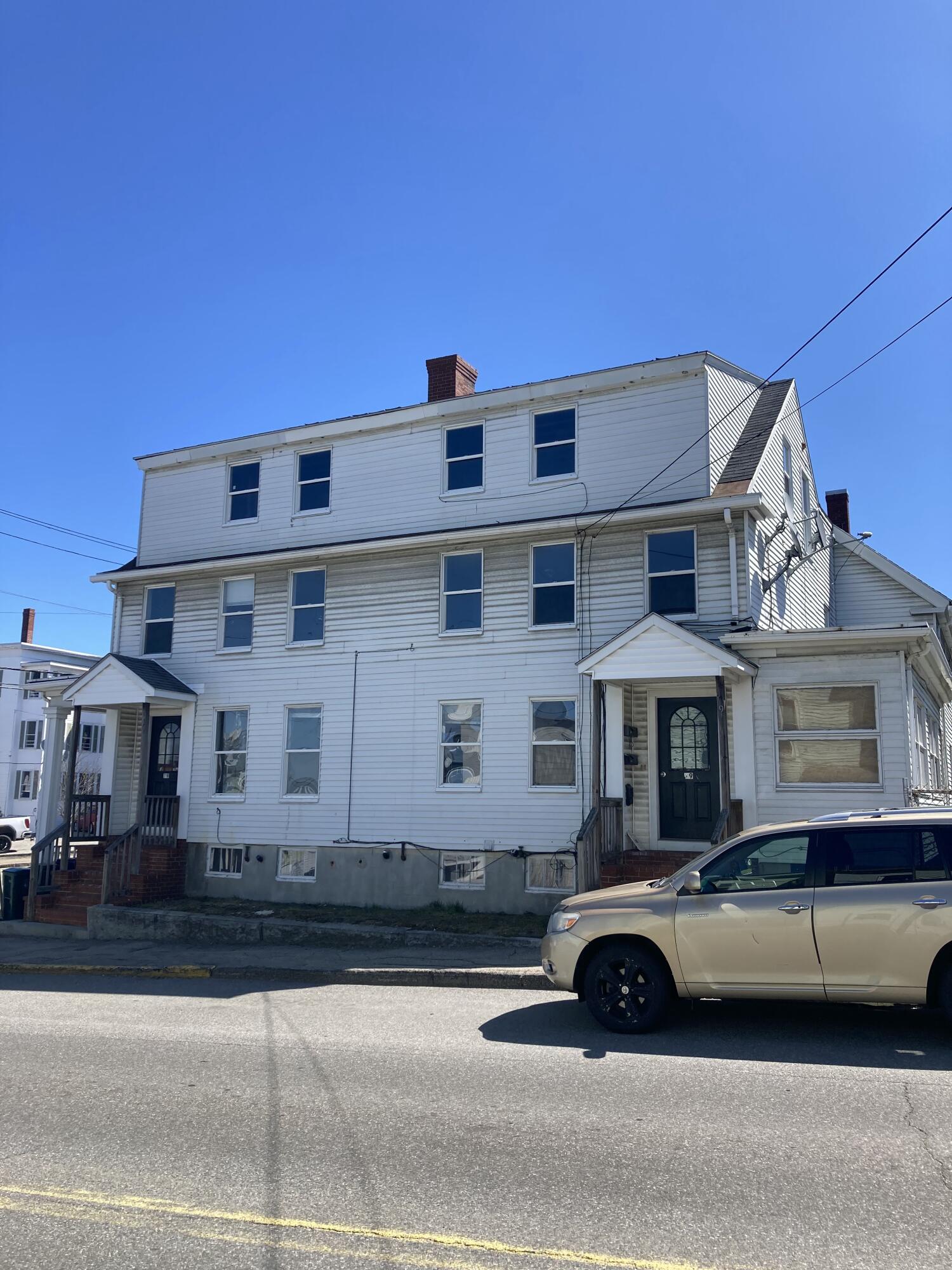 79 Hill Street Biddeford, ME 04005 - Photo 1 of 16 IMG_5554