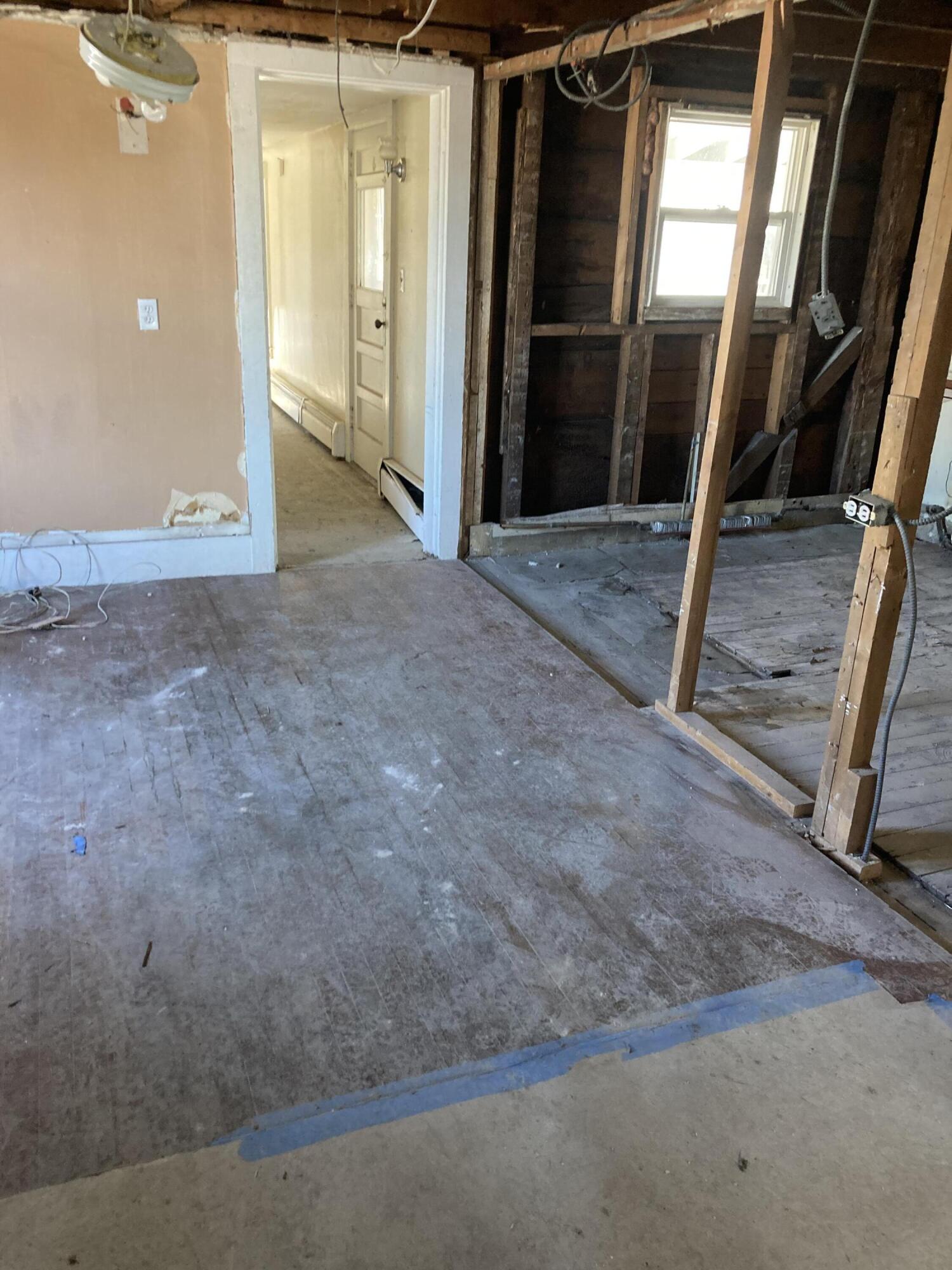 79 Hill Street Biddeford, ME 04005 - Photo 12 of 16 IMG_5575