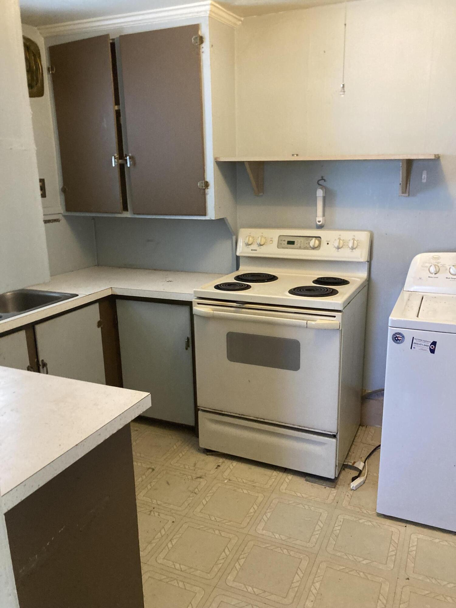 79 Hill Street Biddeford, ME 04005 - Photo 7 of 16 IMG_5570